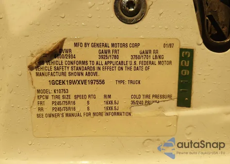 1997 Chevrolet K1500 Fleetside z USA, uszkodzony, nr VIN 1GCEK19WXVE197556